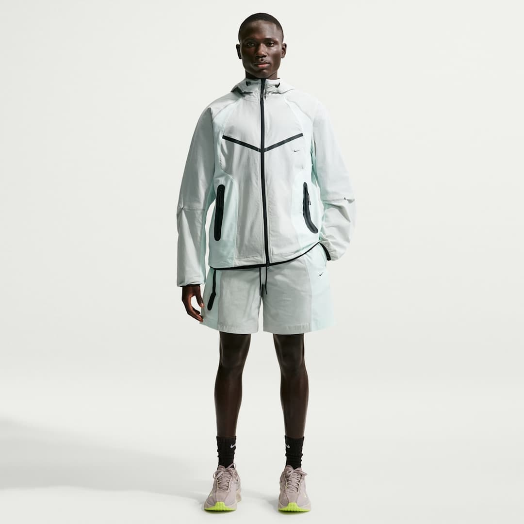Nike Standard Issue Men's Therma-FIT Fleece Basketball 5" Shorts